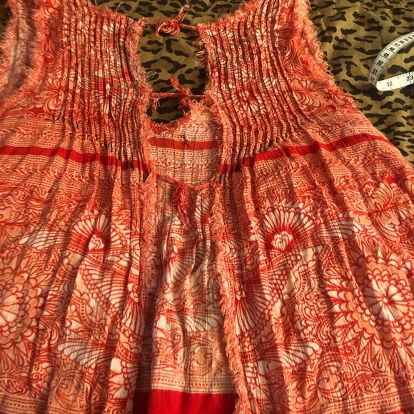 Free People  size small coral print top with open back sleeveless gauzy top - Picture 12 of 16